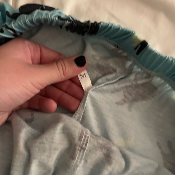 Light blue sleep shorts with black cats - Picture 3 of 3